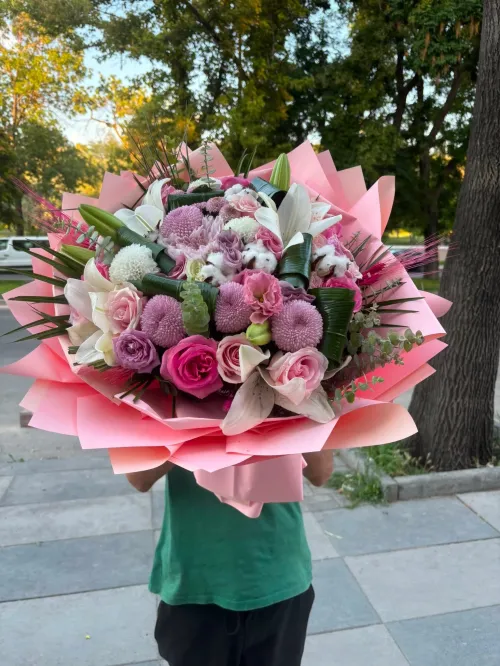 Pembe Şaheser Lilyum ve Gül Buketi
