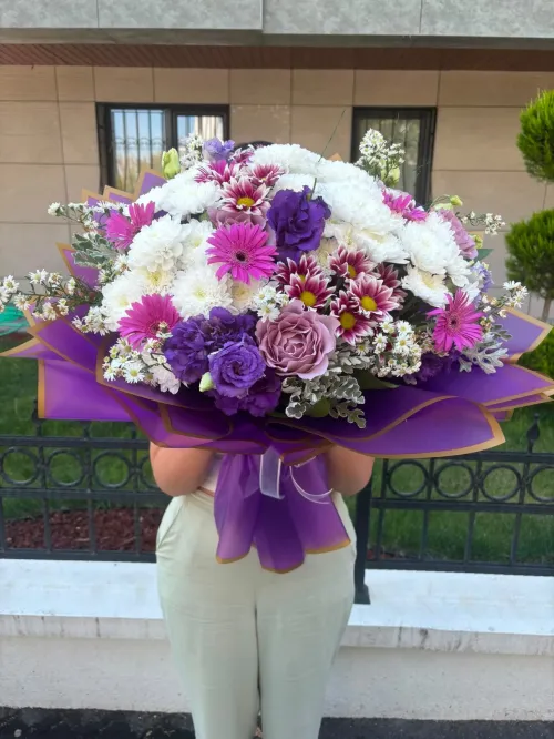 Mor Şaheser Krizantem ve Gerbera Buketi
